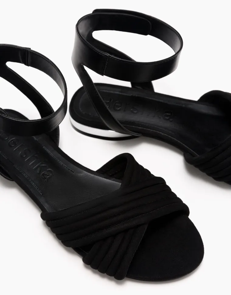 Bershka, 229,90 kuna