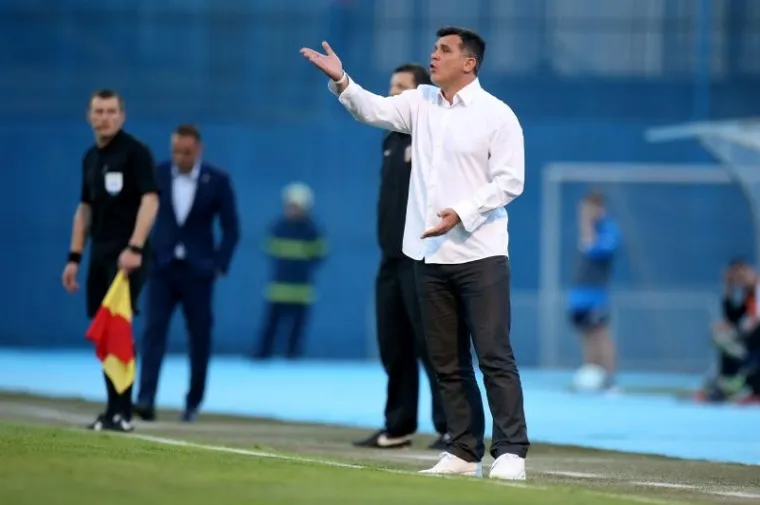 LUDNICA NA TRIBINAMA: Boysi se naklonili prvoj žrtvi domovinskog rata pa napravili bakljadu