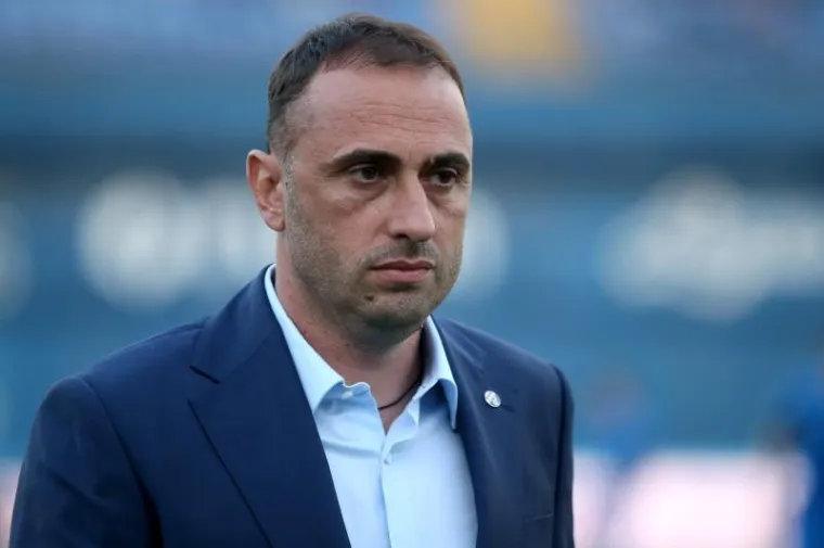 LUDNICA NA TRIBINAMA: Boysi se naklonili prvoj žrtvi domovinskog rata pa napravili bakljadu