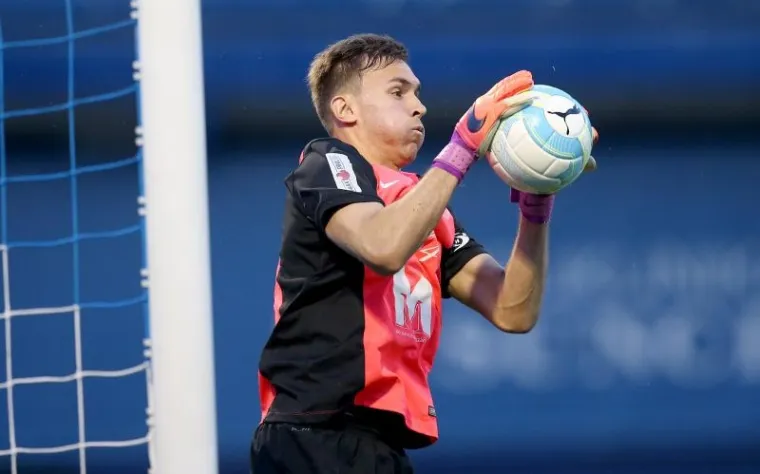 LUDNICA NA TRIBINAMA: Boysi se naklonili prvoj žrtvi domovinskog rata pa napravili bakljadu