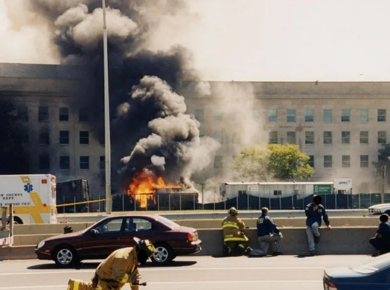 FBI objavio dosad neviđene fotografije napada na Pentagon