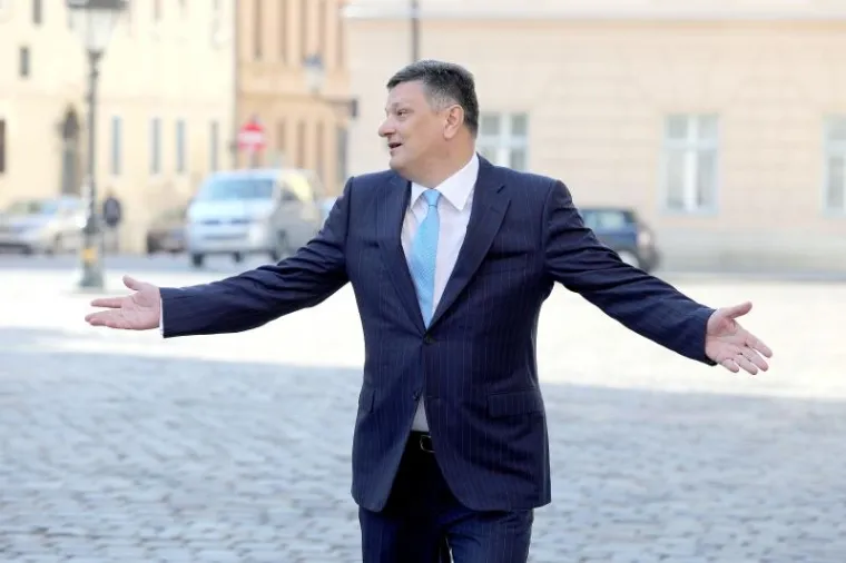 Predstavnici najvećih Agrokorovih dobavljača stigli su na sastanak u Banske dvore s predsjednikom Vlade Andrejem Plenkovićem i ministrima gospodarstva odnosno poljoprivrede.