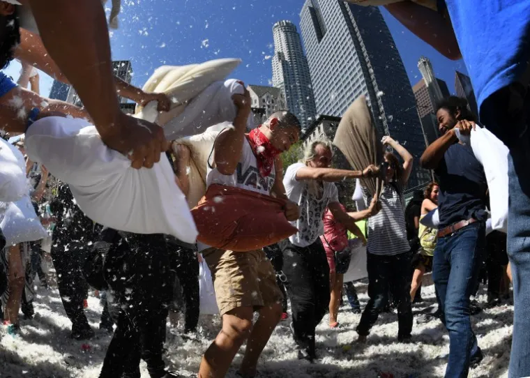 SVJETSKI DAN - ČEGA?! Ako ugledate ovakav prizor na ulici, ne brinite se. Postoji obja&scaron;njenje