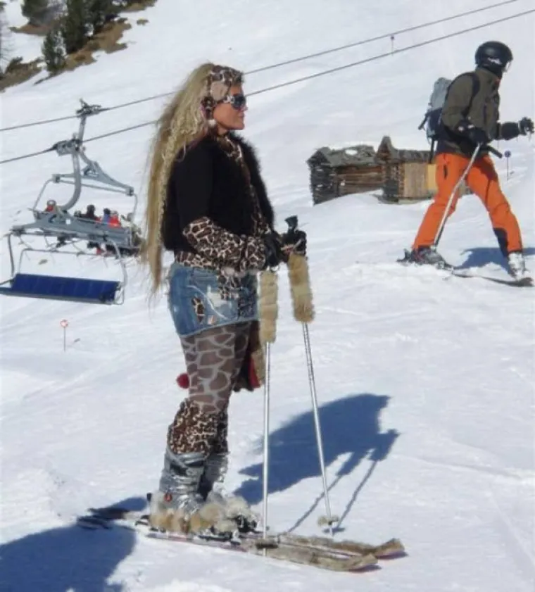 MODNI IZRIČAJ ILI POREMEĆAJ? Stvarno je bizarno u čemu sve ljudi odluče izaći iz kuće, tko im je dao takve ideje?!