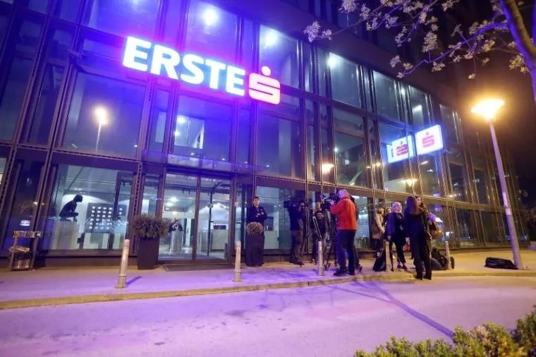 KASNONOĆNI PREGOVORI: Sinoć održan sastanak Agrokorovih dobavljača i bankara