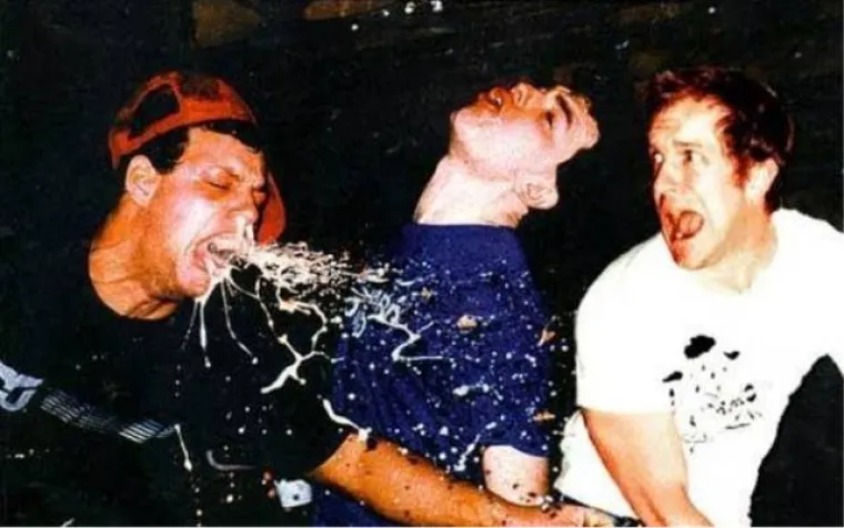 LUDE ZABAVE PRETVORILE SE U HOROR: Napili su se kao daske i svima oko sebe zgadili i upropastili večer