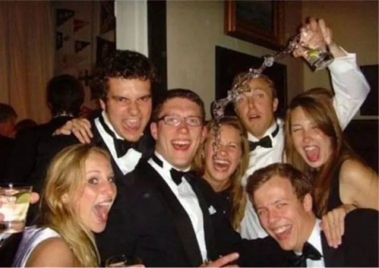 LUDE ZABAVE PRETVORILE SE U HOROR: Napili su se kao daske i svima oko sebe zgadili i upropastili večer