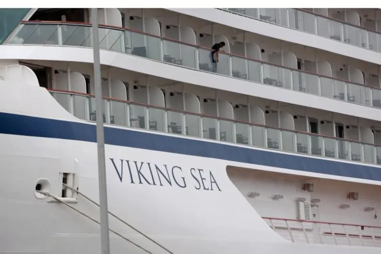 MOĆNI VIKING STIGAO U SPLIT: Kruzer Viking Ocean Cruises prvi je koji je uplovio na novi vanjski gat