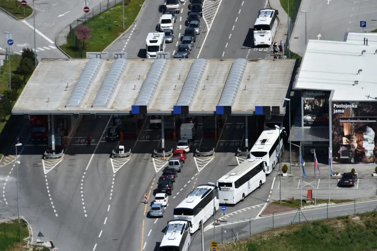 Velike gužve na graničnom prijelazu Ka&scaron;tel