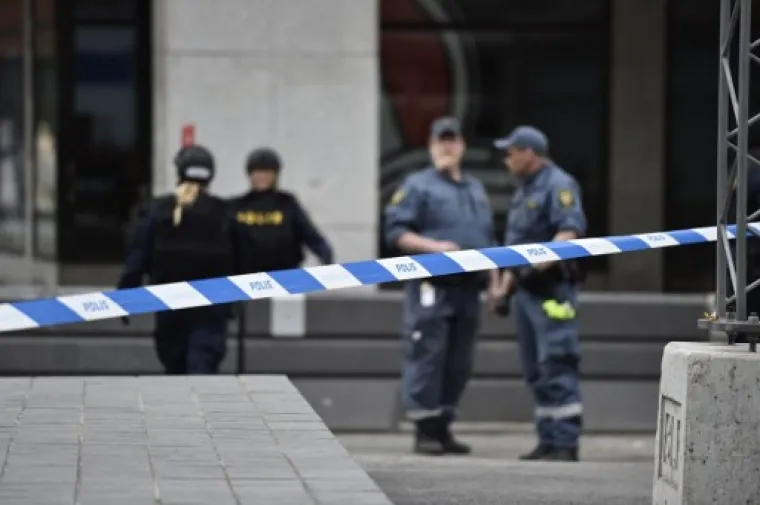NAPAD U SREDIŠTU STOCKHOLMA: Kamionom se zabio među ljude, najmanje troje mrtvih