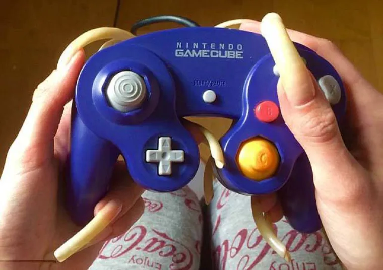 CURA PU&Scaron;TA NOKTE VEĆ 3 GODINE: Potpuno je nesposobna s njima, a ako slomi nokat uhvati je histerija