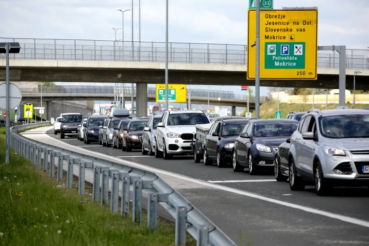 Bregana: Velika prometna gužva na hrvatsko-slovenskoj granici