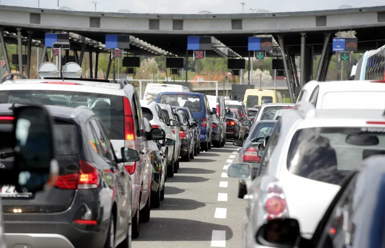 Bregana: Velika prometna gužva na hrvatsko-slovenskoj granici