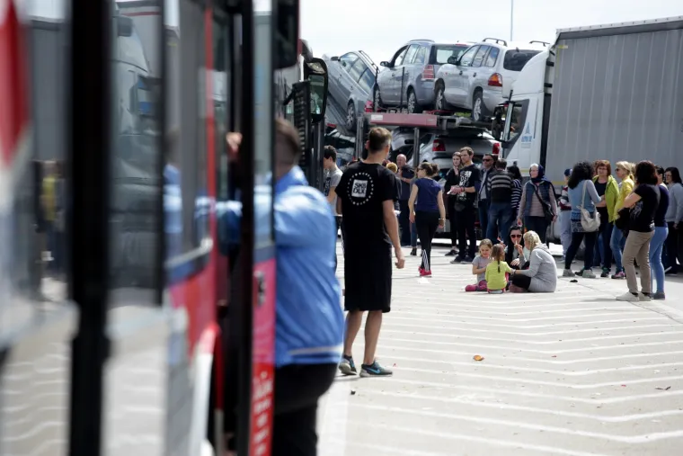 Bregana: Velika prometna gužva na hrvatsko-slovenskoj granici