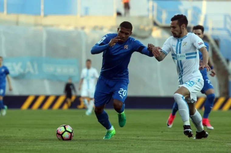 DERBI U SLIKAMA: Rijekini i Dinamovi igrači se ne &scaron;tede u utakmici koja bi mogla odlučiti o prvaku