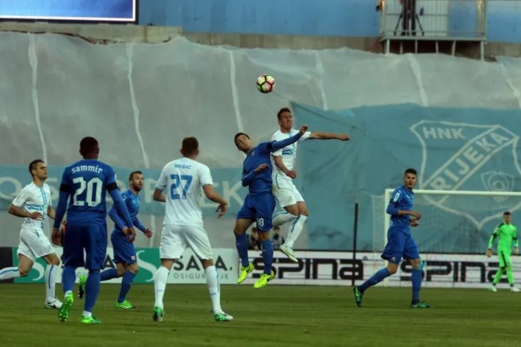 DERBI U SLIKAMA: Rijekini i Dinamovi igrači se ne &scaron;tede u utakmici koja bi mogla odlučiti o prvaku