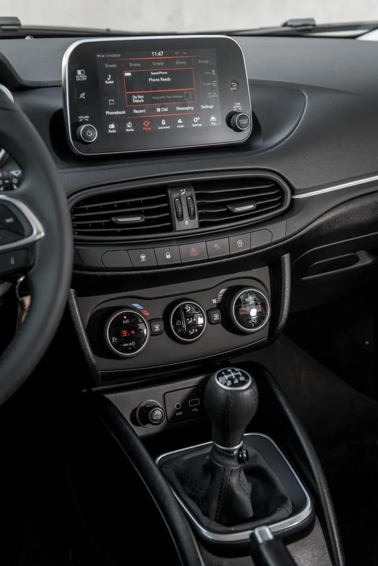 FIAT TIPO HB 1.3 MULTIJET LOUNGE: Prati modne trendove i brzo otklanja sve dvojbe oko kupnje