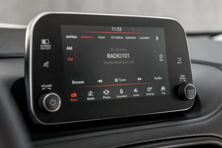 FIAT TIPO HB 1.3 MULTIJET LOUNGE: Prati modne trendove i brzo otklanja sve dvojbe oko kupnje