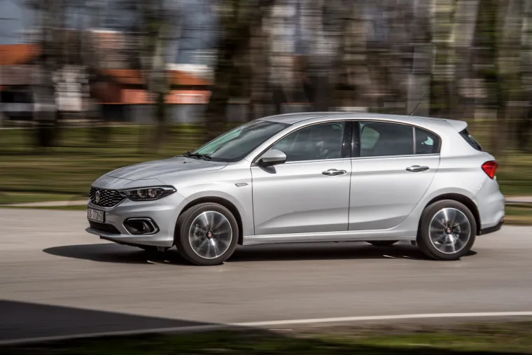 FIAT TIPO HB 1.3 MULTIJET LOUNGE: Prati modne trendove i brzo otklanja sve dvojbe oko kupnje