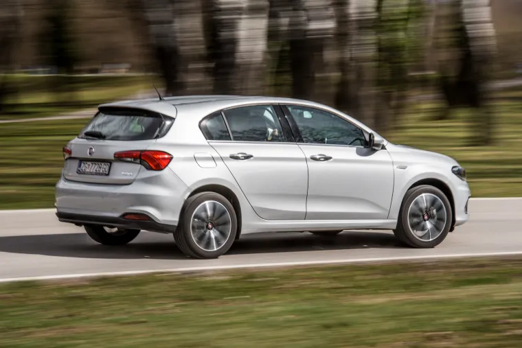 FIAT TIPO HB 1.3 MULTIJET LOUNGE: Prati modne trendove i brzo otklanja sve dvojbe oko kupnje