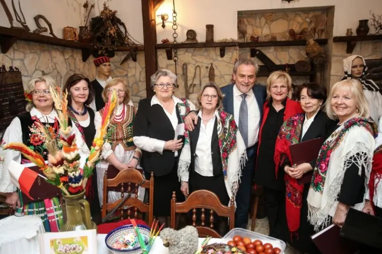 NACIONALNE MANJINE I KUD-ovi GRADA ZAGREBA: Otvorena izložba uskrsnih pisanica i običaja