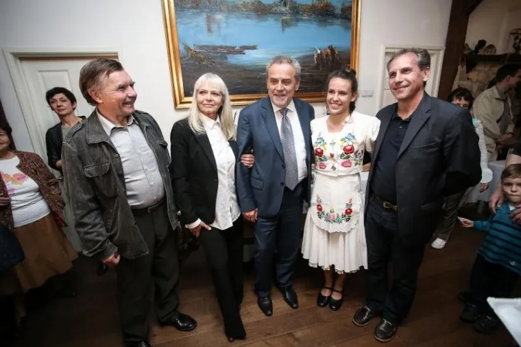 NACIONALNE MANJINE I KUD-ovi GRADA ZAGREBA: Otvorena izložba uskrsnih pisanica i običaja