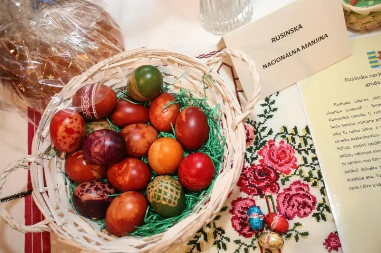 NACIONALNE MANJINE I KUD-ovi GRADA ZAGREBA: Otvorena izložba uskrsnih pisanica i običaja