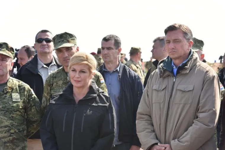 Grabar Kitarović i Pahor na vojnoj vježbi