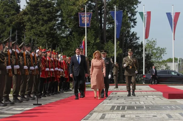 Ceremonija svečanog dočeka mađarskog predsjednika Adera u Uredu predsjednice RH