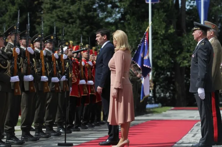 Ceremonija svečanog dočeka mađarskog predsjednika Adera u Uredu predsjednice RH