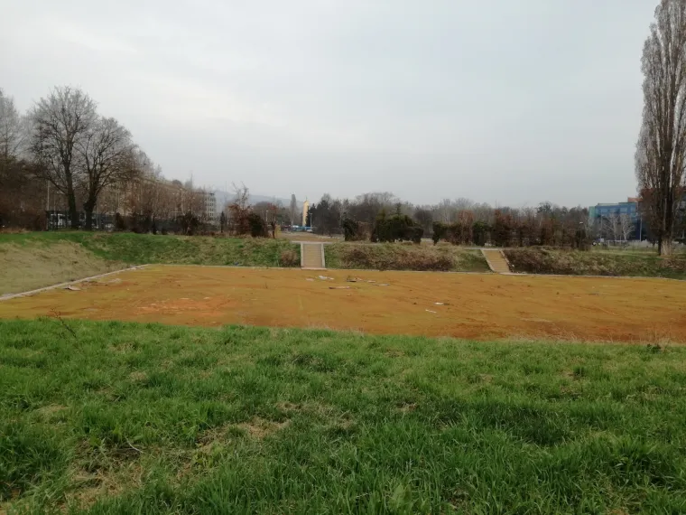 SVETICE SU DANAS OBIČNA RUINA: Nitko ne zna što će biti s najavljenim modernim centrom