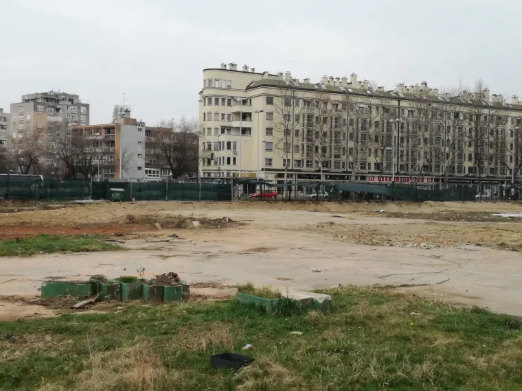 SVETICE SU DANAS OBIČNA RUINA: Nitko ne zna što će biti s najavljenim modernim centrom