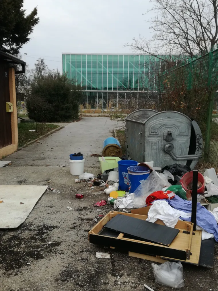 SVETICE SU DANAS OBIČNA RUINA: Nitko ne zna &scaron;to će biti s najavljenim modernim centrom