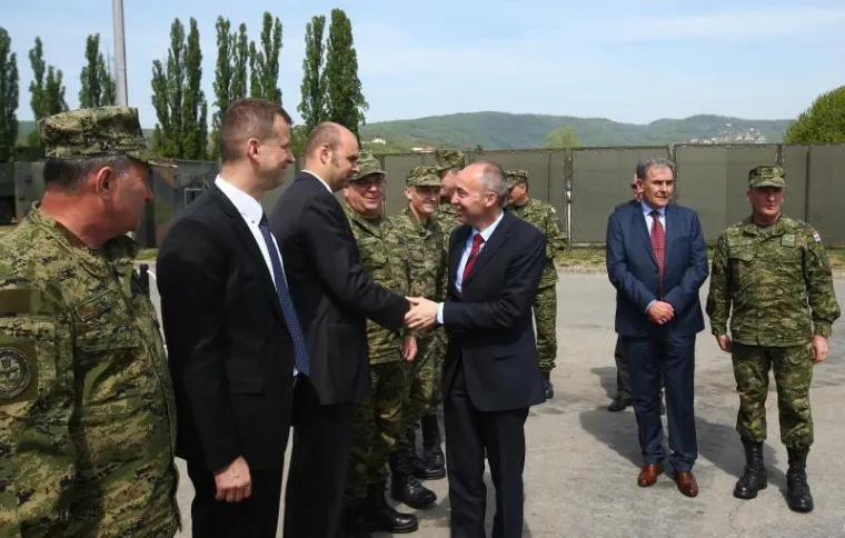 PREDSTAVLJENE PRVE DVIJE SAMOHODNE HAUBICE: Projekt nabave vrijedan ukupno 444 milijuna kuna