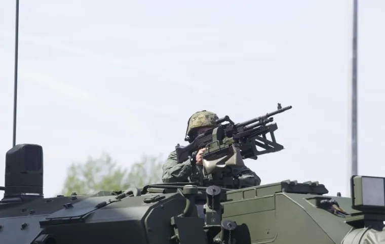 PREDSTAVLJENE PRVE DVIJE SAMOHODNE HAUBICE: Projekt nabave vrijedan ukupno 444 milijuna kuna