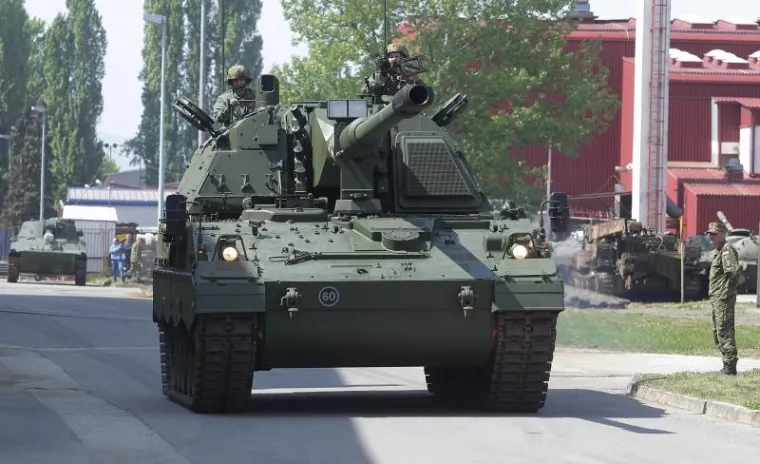 PREDSTAVLJENE PRVE DVIJE SAMOHODNE HAUBICE: Projekt nabave vrijedan ukupno 444 milijuna kuna