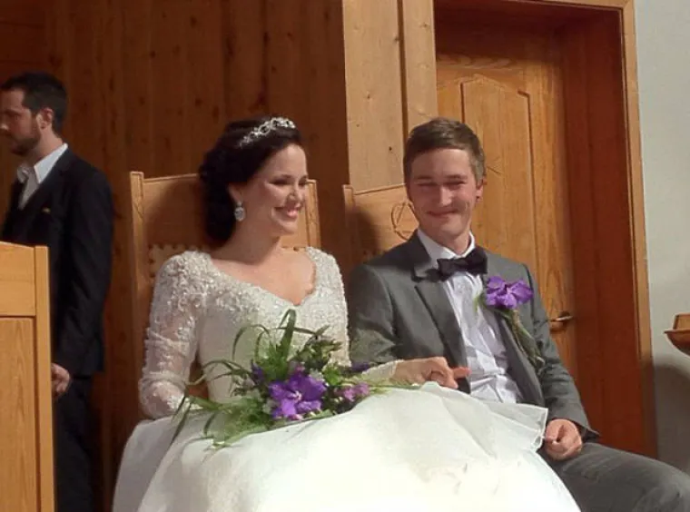 HTJELI SU UŠTEDJETI NA VJENČANJU: Odlučili su da ne žele profesionalnog fotografa, rezultati govore sami za sebe