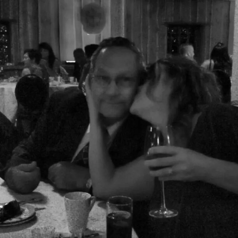 HTJELI SU UŠTEDJETI NA VJENČANJU: Odlučili su da ne žele profesionalnog fotografa, rezultati govore sami za sebe