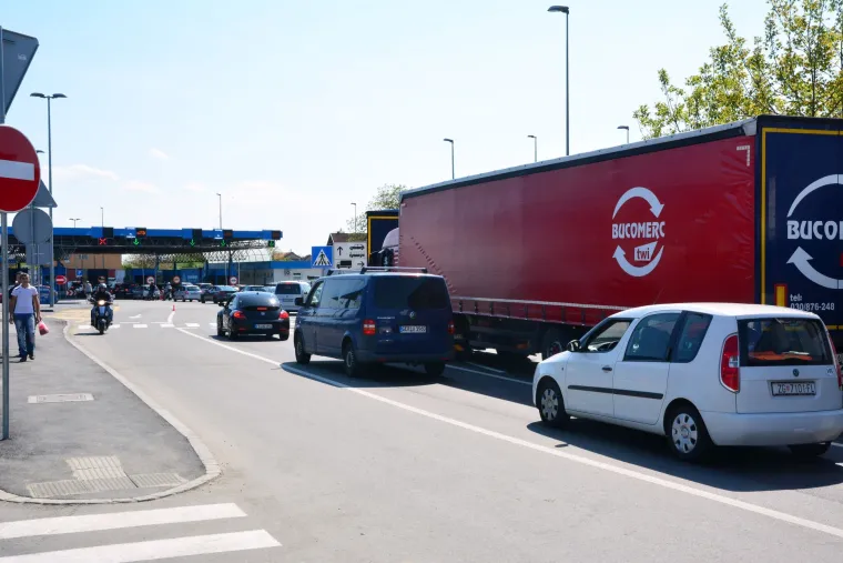 Gužva na granici kod Slavonskog Broda