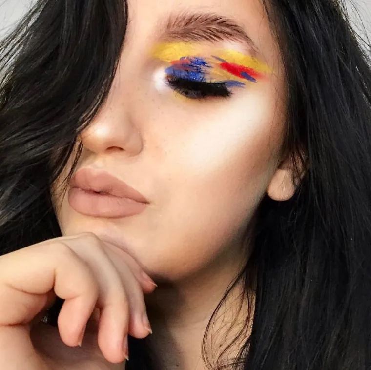 NOVI NAKARADNI TREND TRESE BEAUTY BLOGERICE: Kad vidite što rade od svojih obrvi, smračit će vam se
