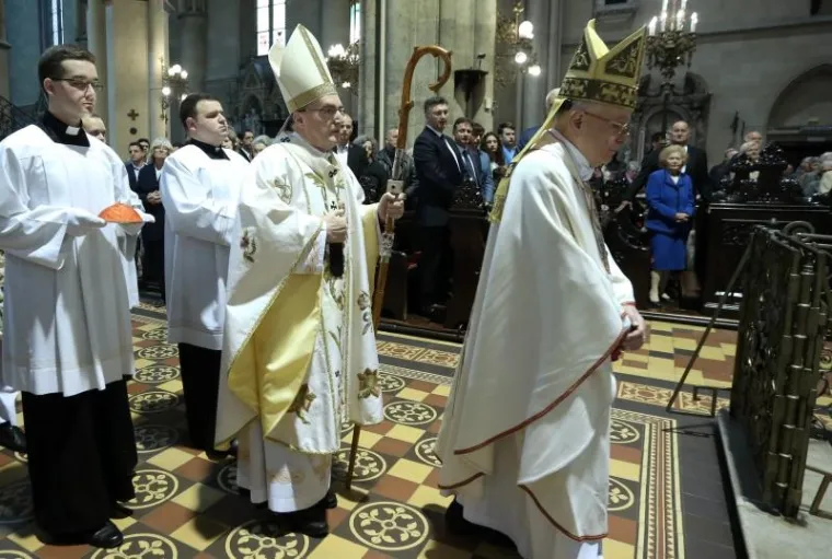 KARDINAL BOZANIĆ PREDVODIO USKRSNU MISU: 'Festival zluradosti traje i danas, kao i u Isusovo vrijeme'