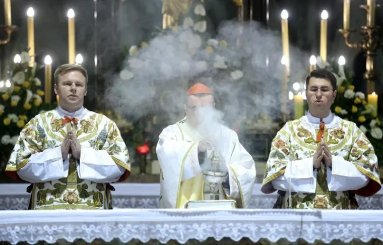 KARDINAL BOZANIĆ PREDVODIO USKRSNU MISU: 'Festival zluradosti traje i danas, kao i u Isusovo vrijeme'