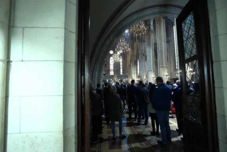 KARDINAL BOZANIĆ PREDVODIO USKRSNU MISU: 'Festival zluradosti traje i danas, kao i u Isusovo vrijeme'