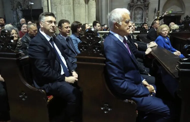 KARDINAL BOZANIĆ PREDVODIO USKRSNU MISU: 'Festival zluradosti traje i danas, kao i u Isusovo vrijeme'