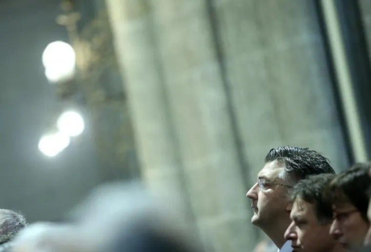 KARDINAL BOZANIĆ PREDVODIO USKRSNU MISU: 'Festival zluradosti traje i danas, kao i u Isusovo vrijeme'