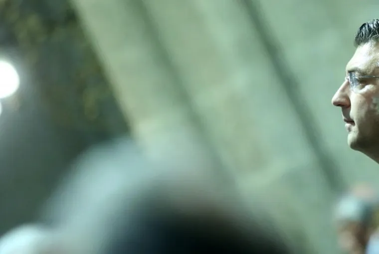 KARDINAL BOZANIĆ PREDVODIO USKRSNU MISU: 'Festival zluradosti traje i danas, kao i u Isusovo vrijeme'