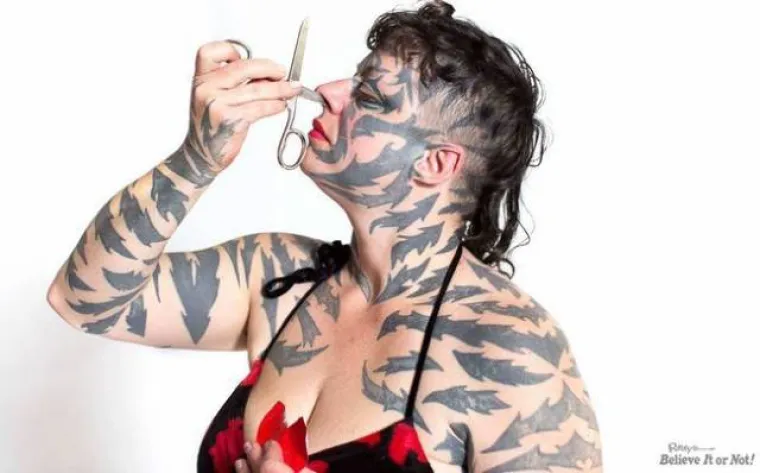 JESU LI SE UKRASILI ILI UNAKAZILI? Modificirali svoje tijelo do neprepoznatljivosti, mislite li da im dobro stoji?