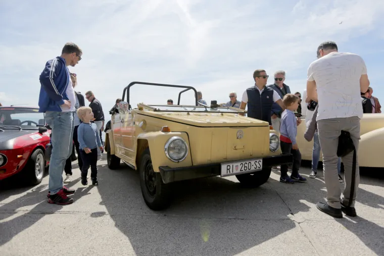 Opatija: Na Slatini održana izložba oldtimera