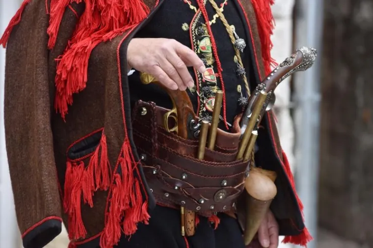 ČUVARI KRISTOVA GROBA: Pogledajte kako je danas bilo na Festivalu žudija u Kominu