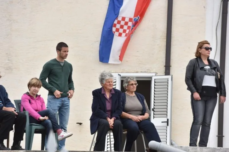 ČUVARI KRISTOVA GROBA: Pogledajte kako je danas bilo na Festivalu žudija u Kominu